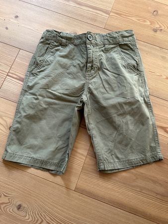 Jungenshorts Gr. 140 Olivgrün
