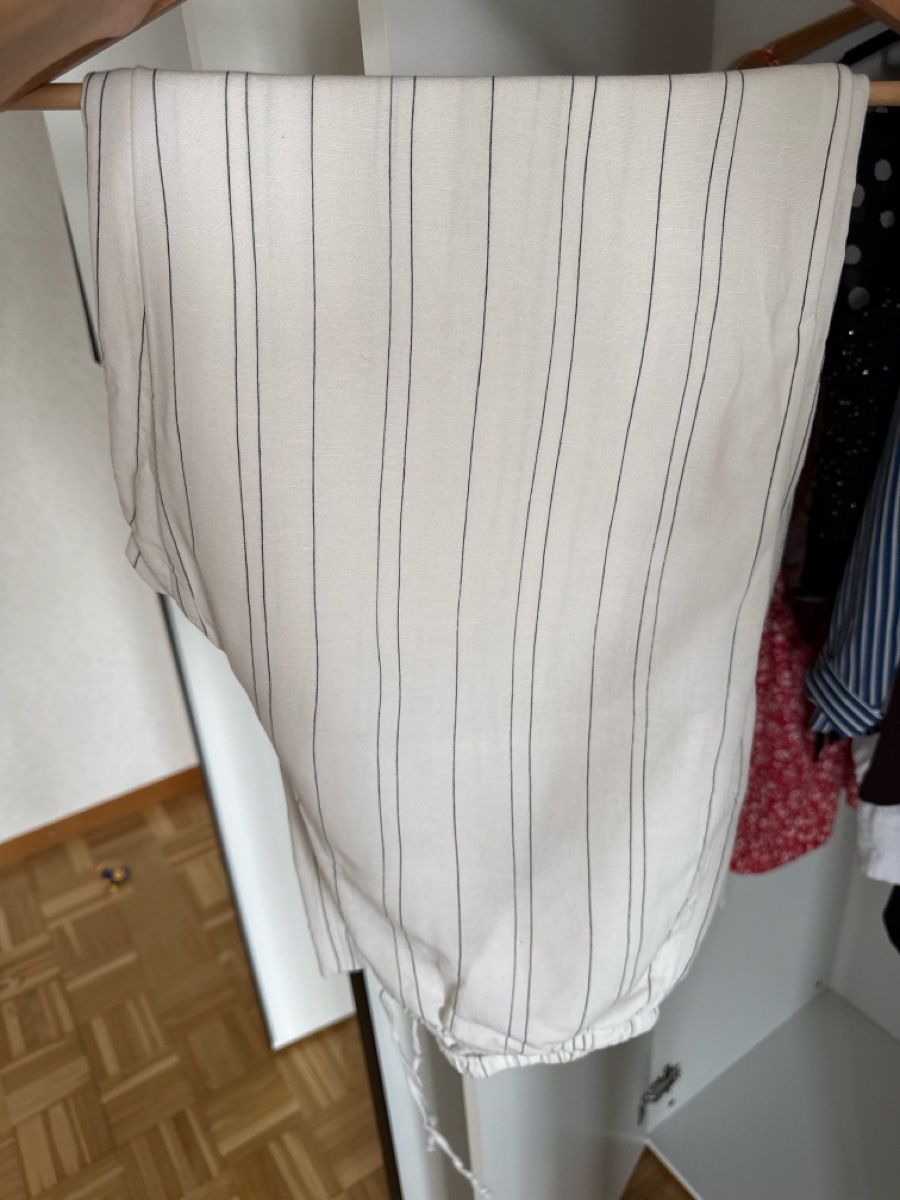 H&M Hosen: H&m hosen – Gebraucht aus Biglen von goz_h8dv