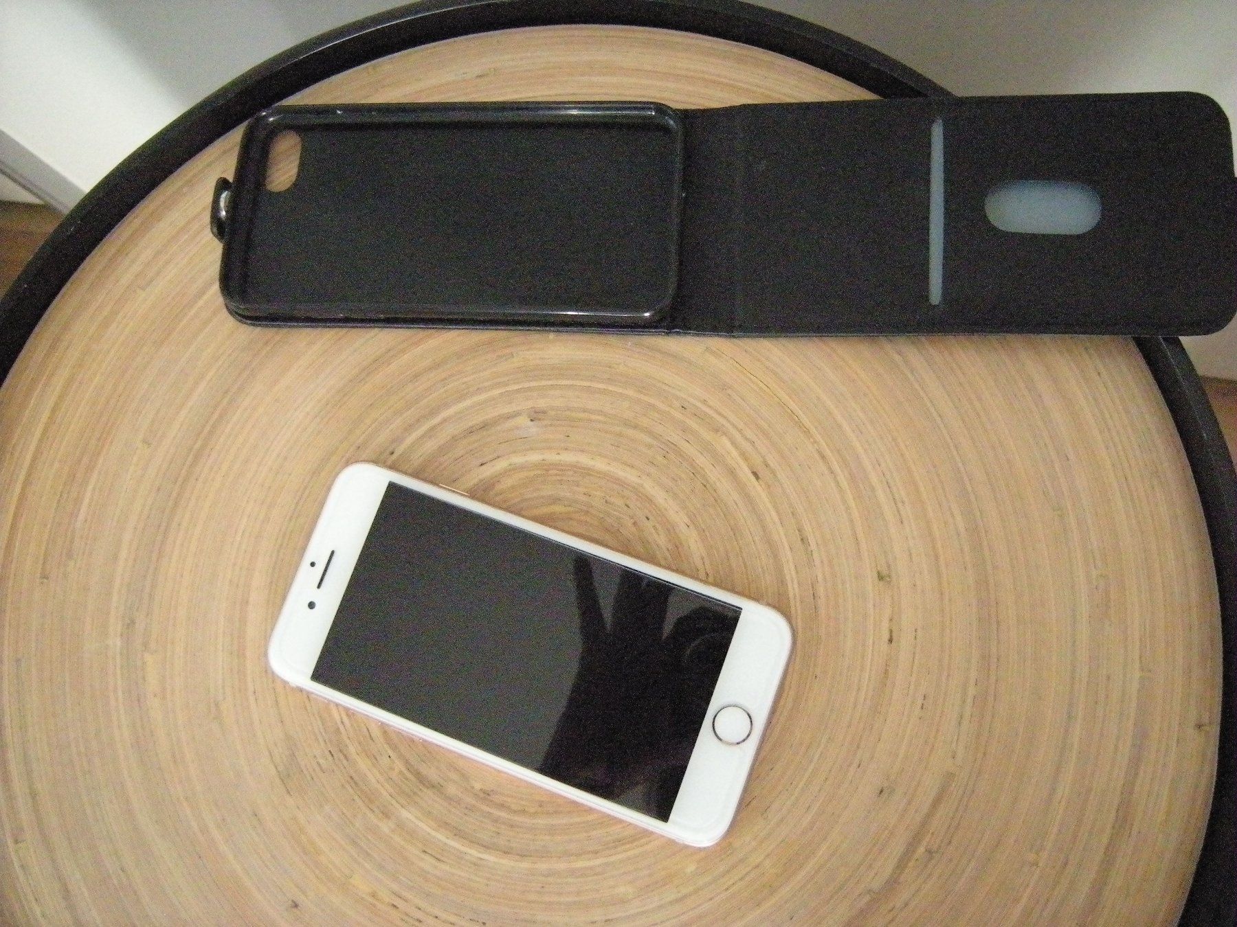 Apple Telefoni cellulari / Smartphones: Handy Apple iPhone 8 inkl. Leder Case – Usato da Holziken venduto da Rupe 4