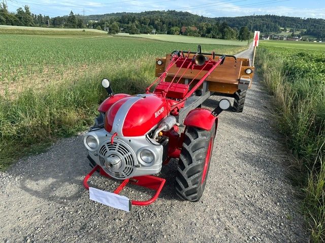 Bucher Traktoren: Prächtiger Einachser Bucher KT10 mit Triebachsanhänger – Gebraucht aus Mägenwil von Pwidi