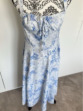Kleid Blumenmuster blau weiss Grösse S