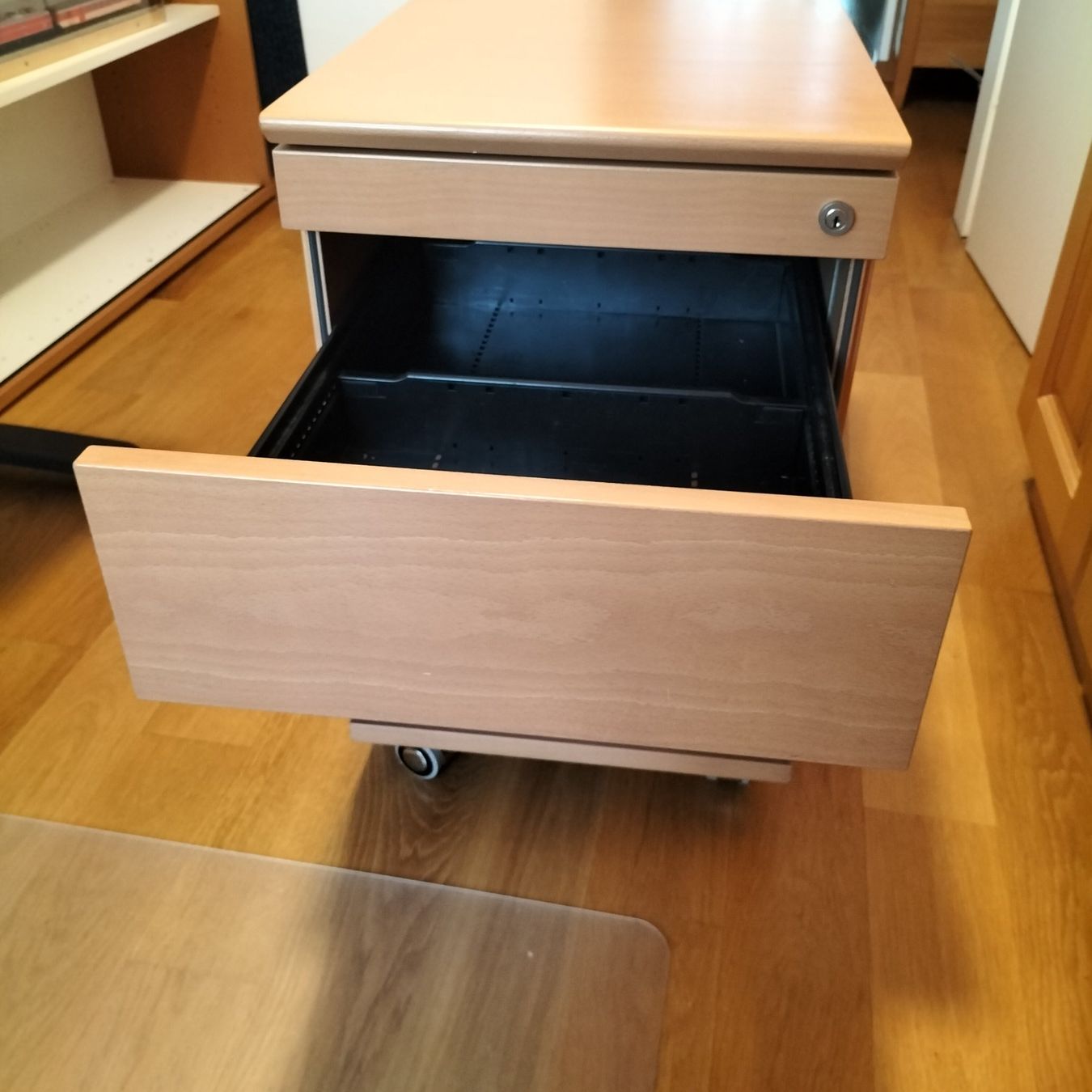 Banconi: Schubladenmöbel – Usato da Lachen SZ venduto da KC8852 1
