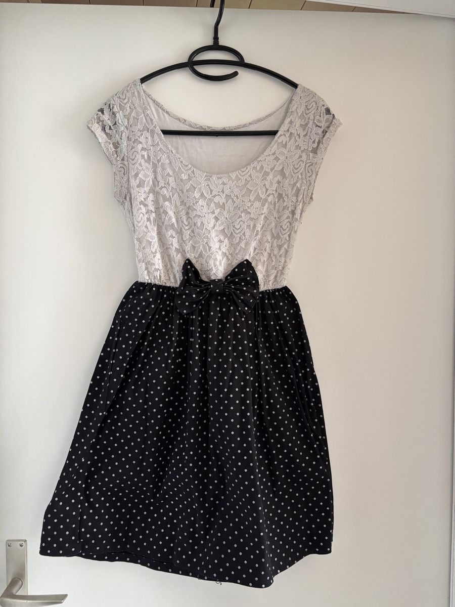 Robes: Sommerkleid mit Schleife – D'occasion à Utzenstorf par noe_k7ql