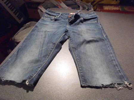 Jeans Shorts Grösse 146, Fit Sqin, abgeschnitten