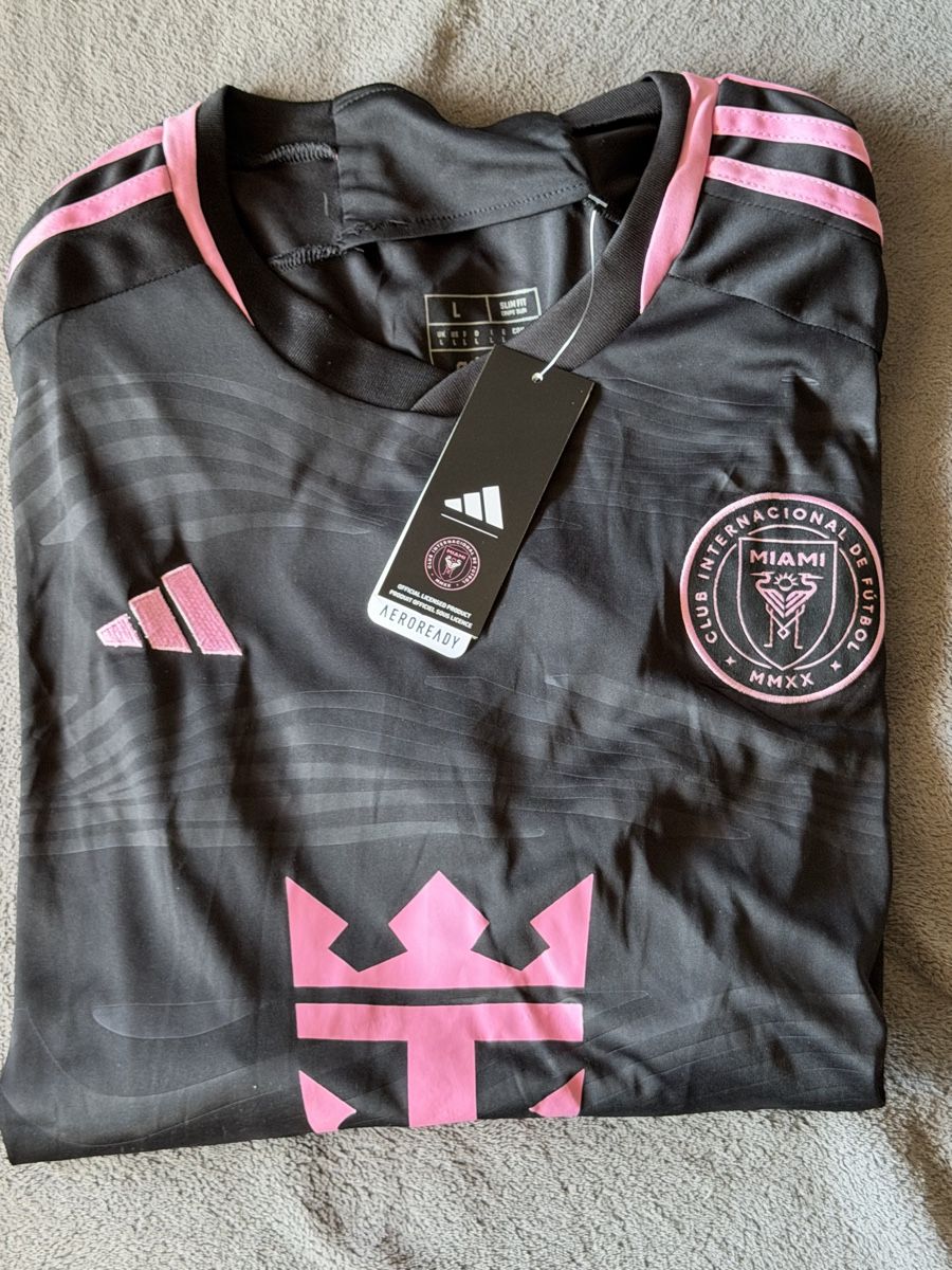 Adidas Leibchen & Hosen: Maillot Inter de Miami – Neu und originalverpackt aus Montreux von DMtop 3