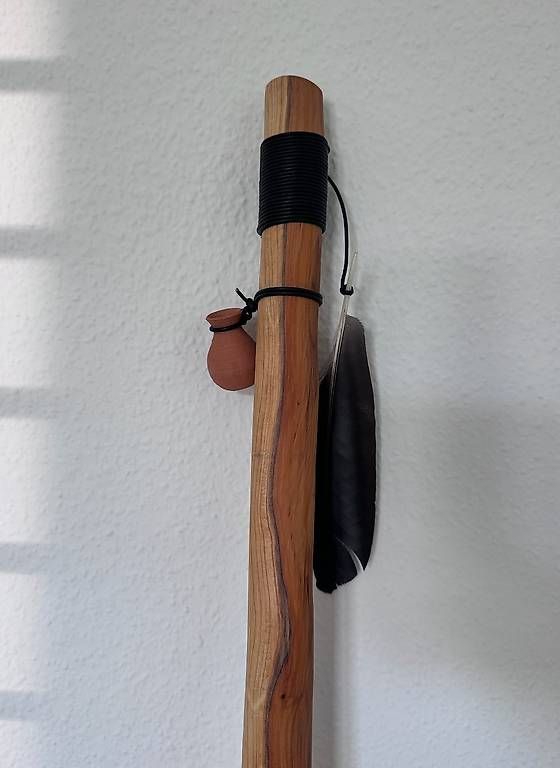 Holzartikel: Stab, Wanderstab, Eibe – Neu und originalverpackt aus Münchenstein von focuz 2