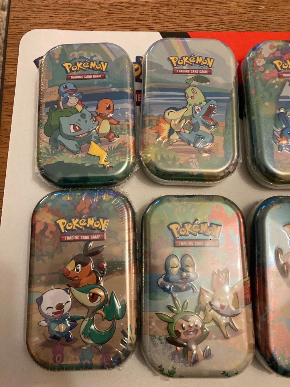 Pokémon Cartes à collectionner: Pokemon Celebrations 8xTin Box Eng OVP – D'occasion à Küssnacht am Rigi par Ebikoner 2