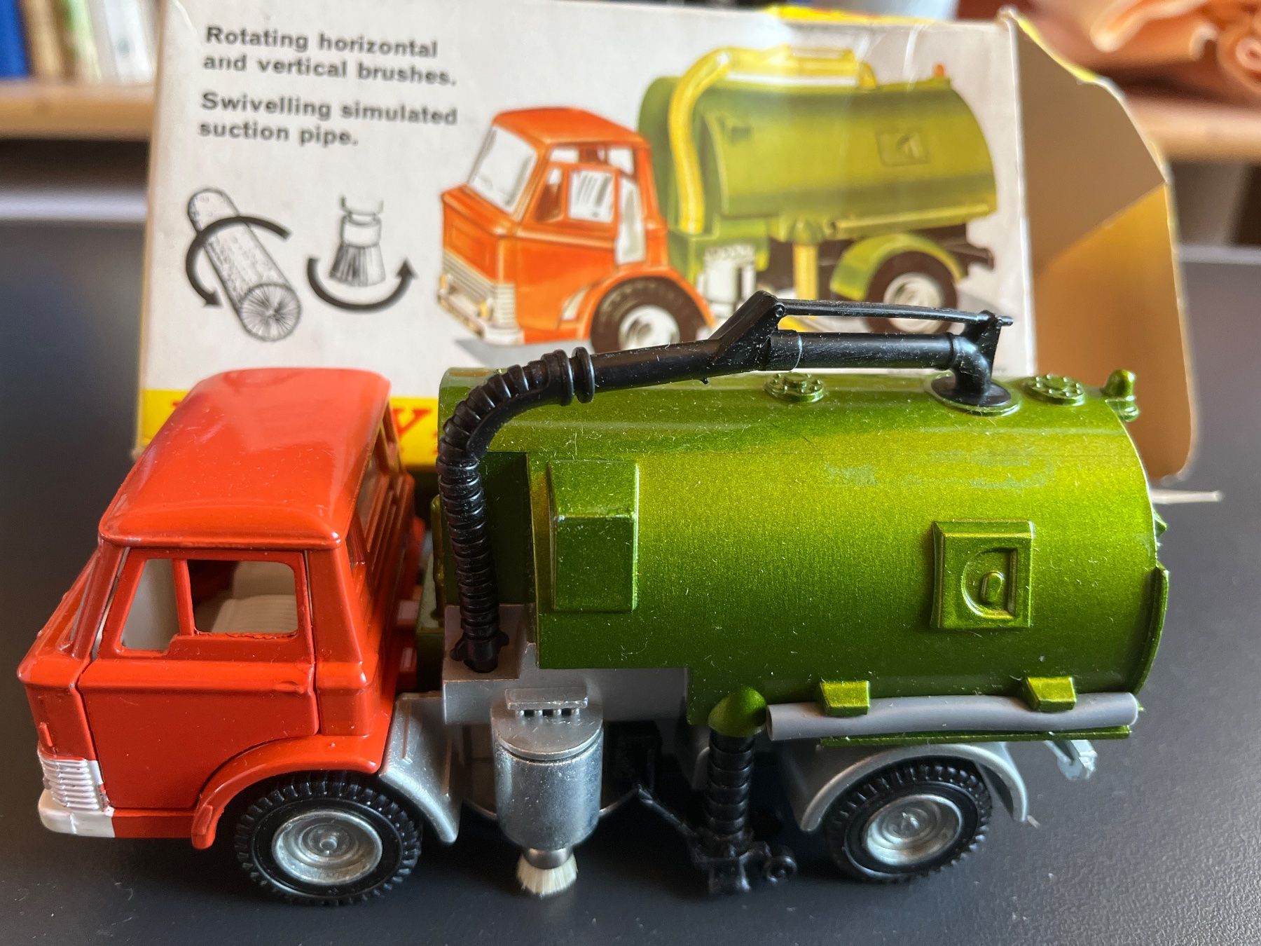 Dinky Toys Modellini d'auto: Dinky toys Johnston road sweeper – Usato da Goumoens-la-ville venduto da sfornallaz