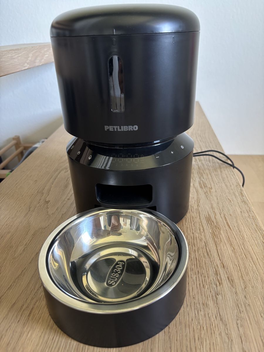 Mangimi: PetLibro Futterautomat mit Ersatzfilter – Usato da Gossau ZH venduto da urselini 1