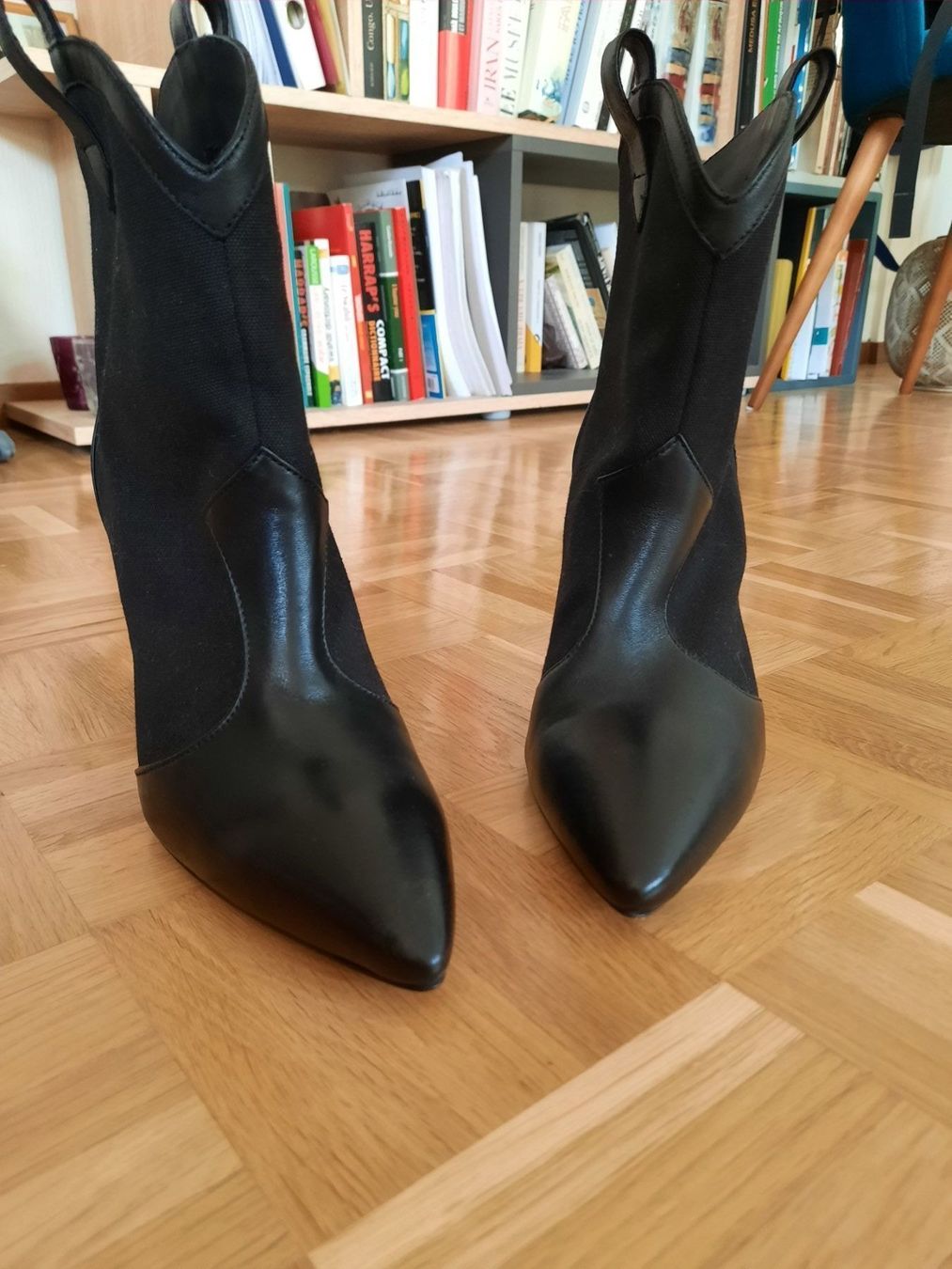 Chaussures femmes: Bottines noires – D'occasion à Genève par celima48 2