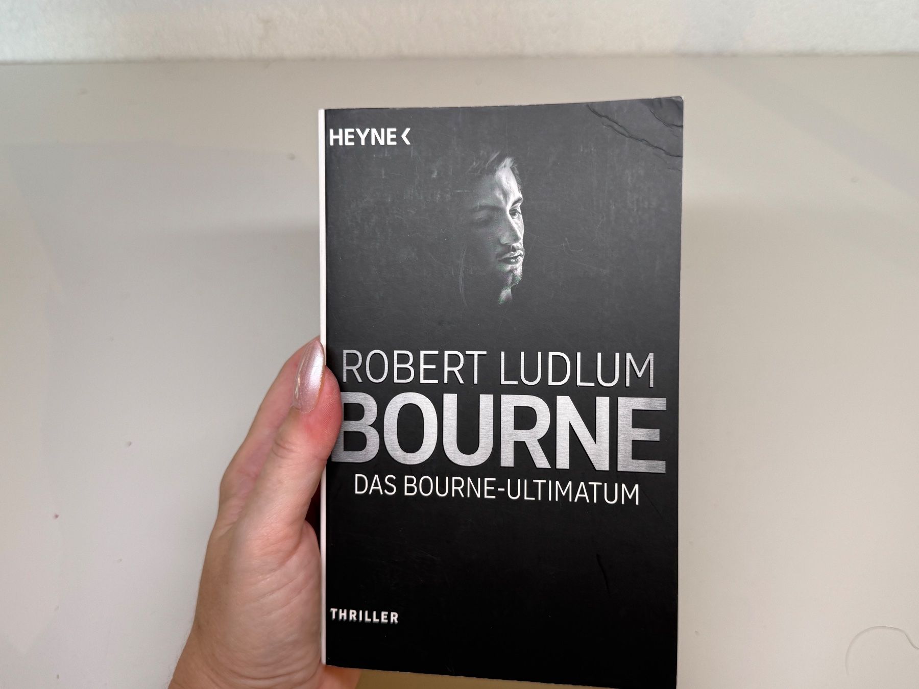 Libri: ROMAN: Robert Ludlum, Das Bourne Ultimatum – Usato da Grosswangen venduto da Deutsche_Romane