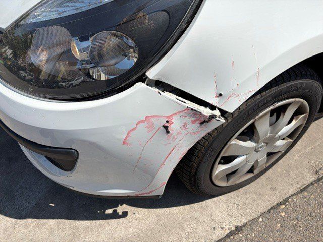 Renault Automobili: Renault Clio1.2 Manuell B04 75 PS – Usato da Stäfa venduto da Velsatis1 4