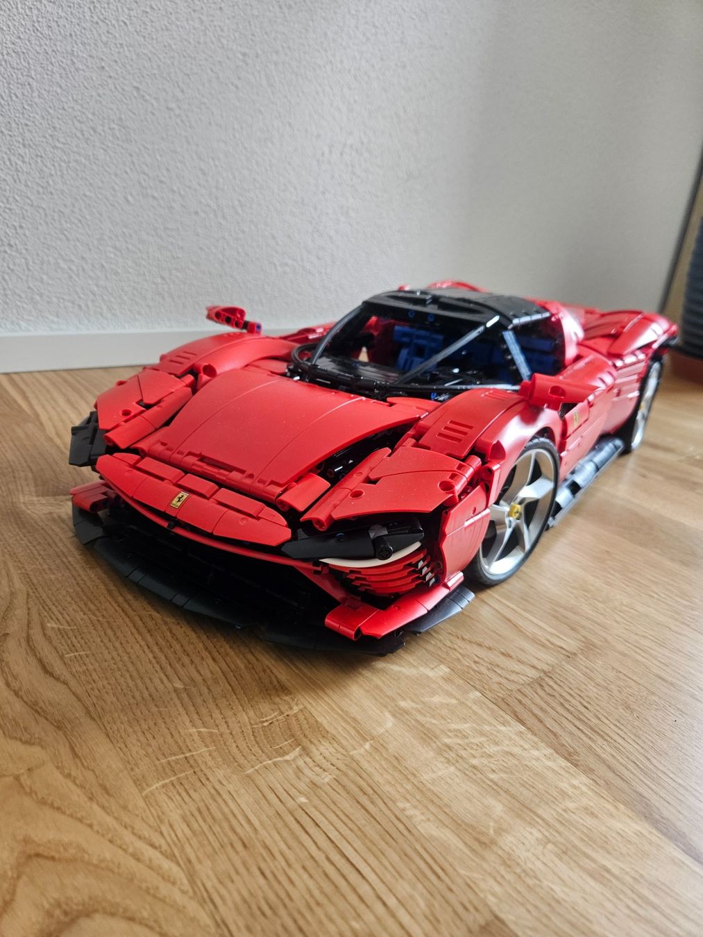 Lego Baukästen: Lego Technic Ferrari Daytona 42143 – Gebraucht aus Rüti ZH von Komperdell 4
