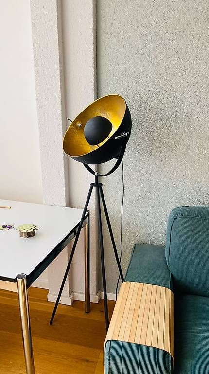 Lampade: Stehlampe von Möbel Pfister – Usato da Schliern b. Köniz venduto da Qdriver01