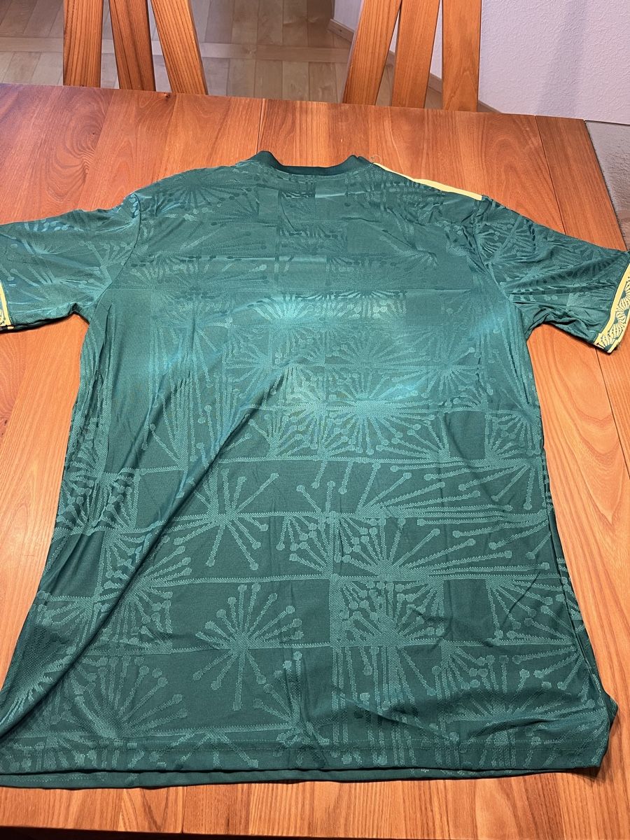 Canottiere & Pantaloni: Mexiko Fussballtrikot – Usato da Besenbüren venduto da eri_j8j6 3