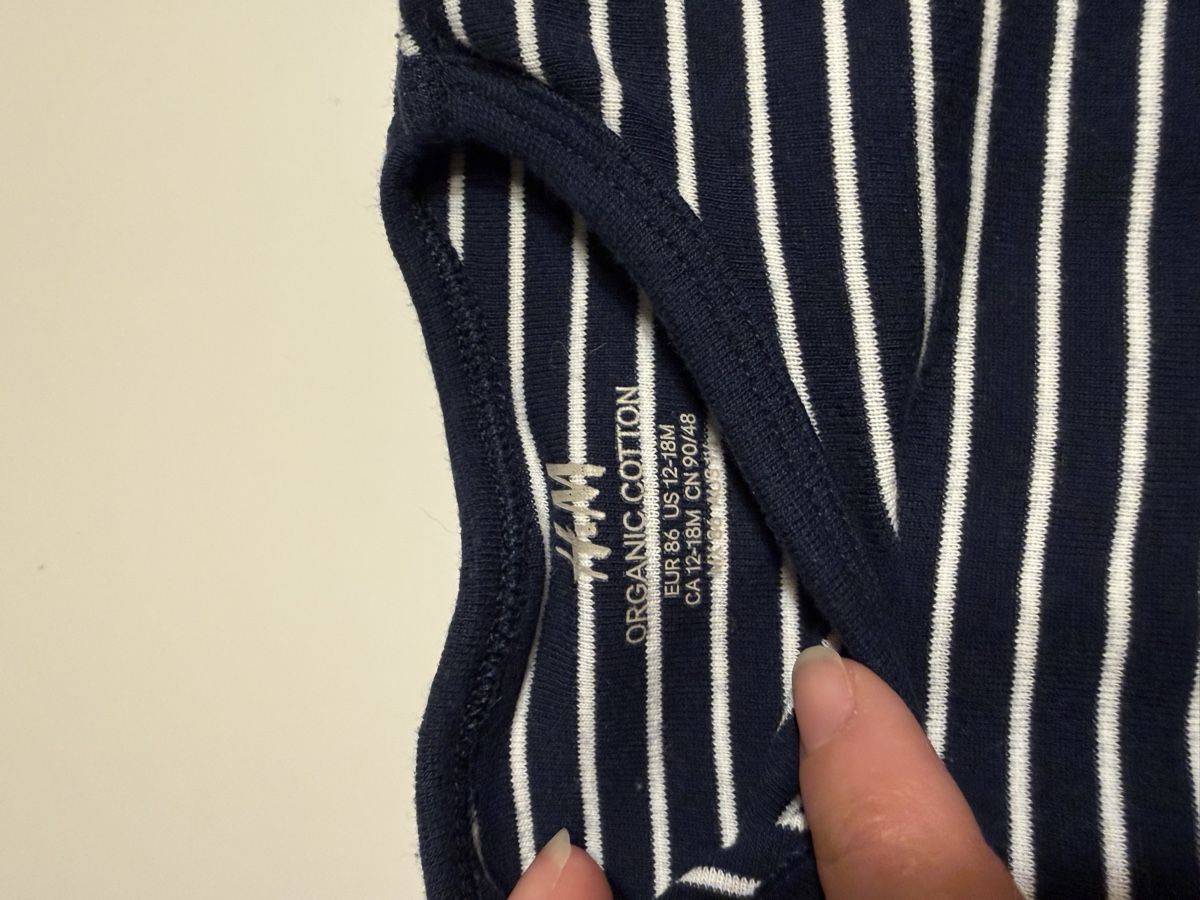 Kleiderpakete & -sets: 2 Bodys  vers. Grösse  – Gebraucht aus Zürich von Denise-8050 1