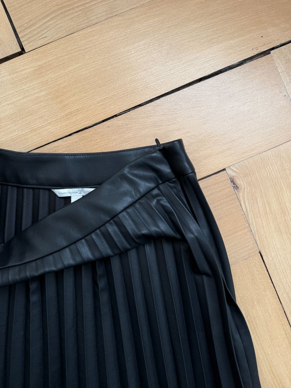 Tom Tailor Gonne: TOM TAILOR - Leder Plisseerock schwarz S – Usato da Zürich venduto da Diazaio 1