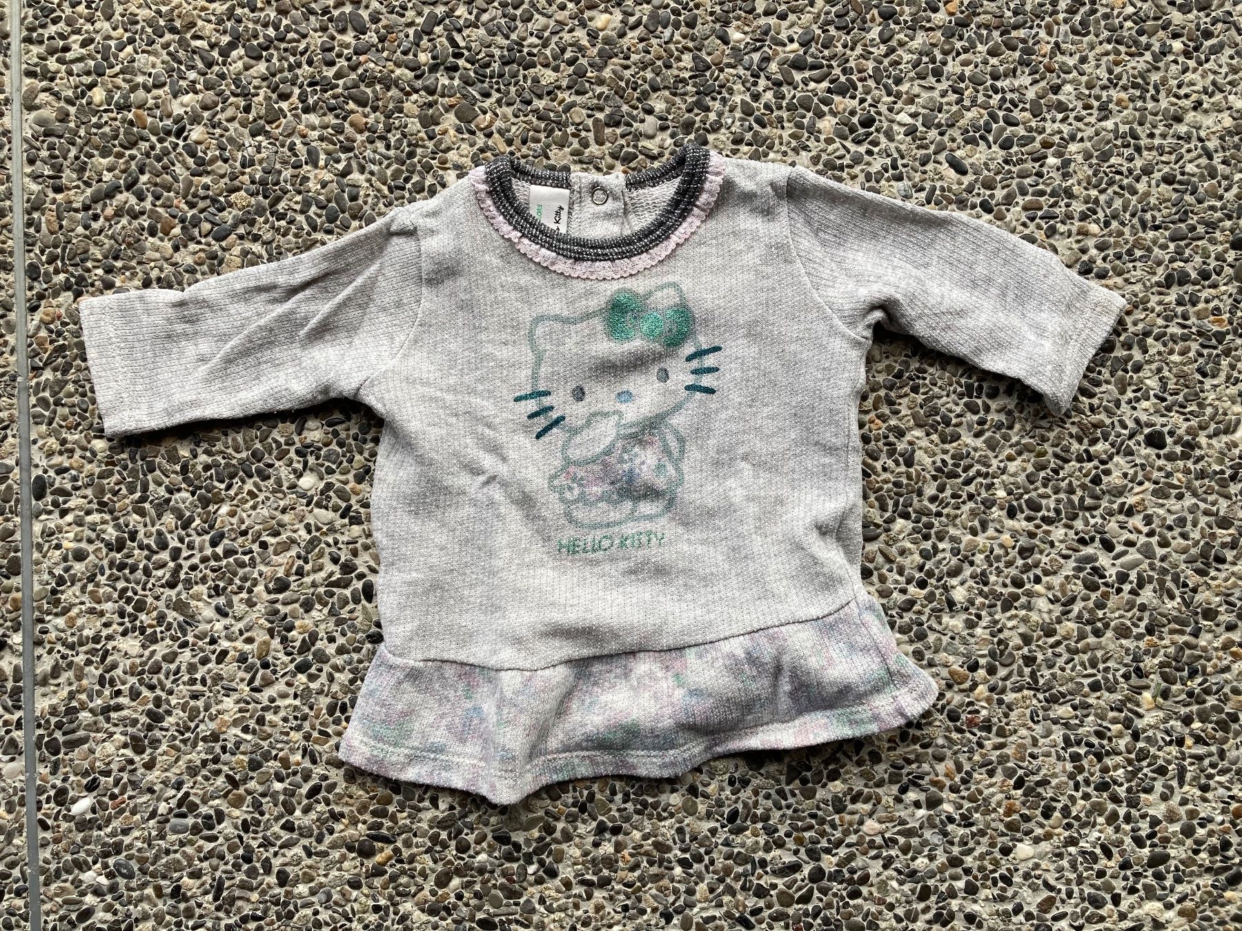Benetton Pullover & Sweatshirts: Kleider Set (Hose + Pullover) Hello Kitty, Gr. 62/68 – Gebraucht aus Aetingen von Nadinsky 1