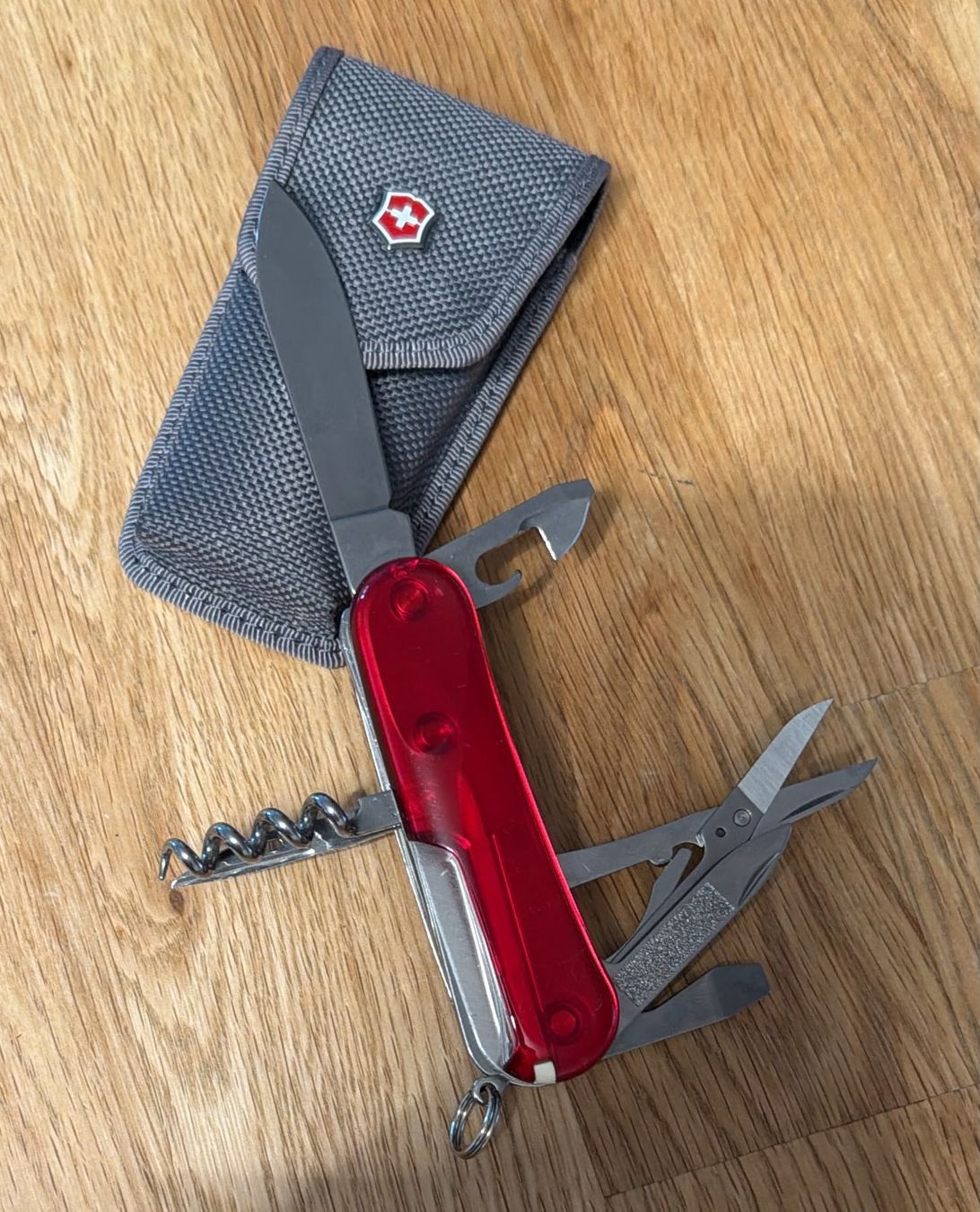 Victorinox Coltelli tascabile: VICTORINOX SACKMESSER MIT ETUI – Nuovo (secondo la descrizione) da Zürich venduto da Frei-Occasionen 1