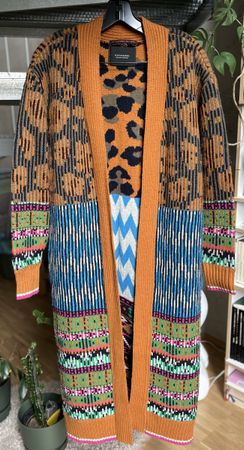 Langer Strickmantel von Maison Scotch