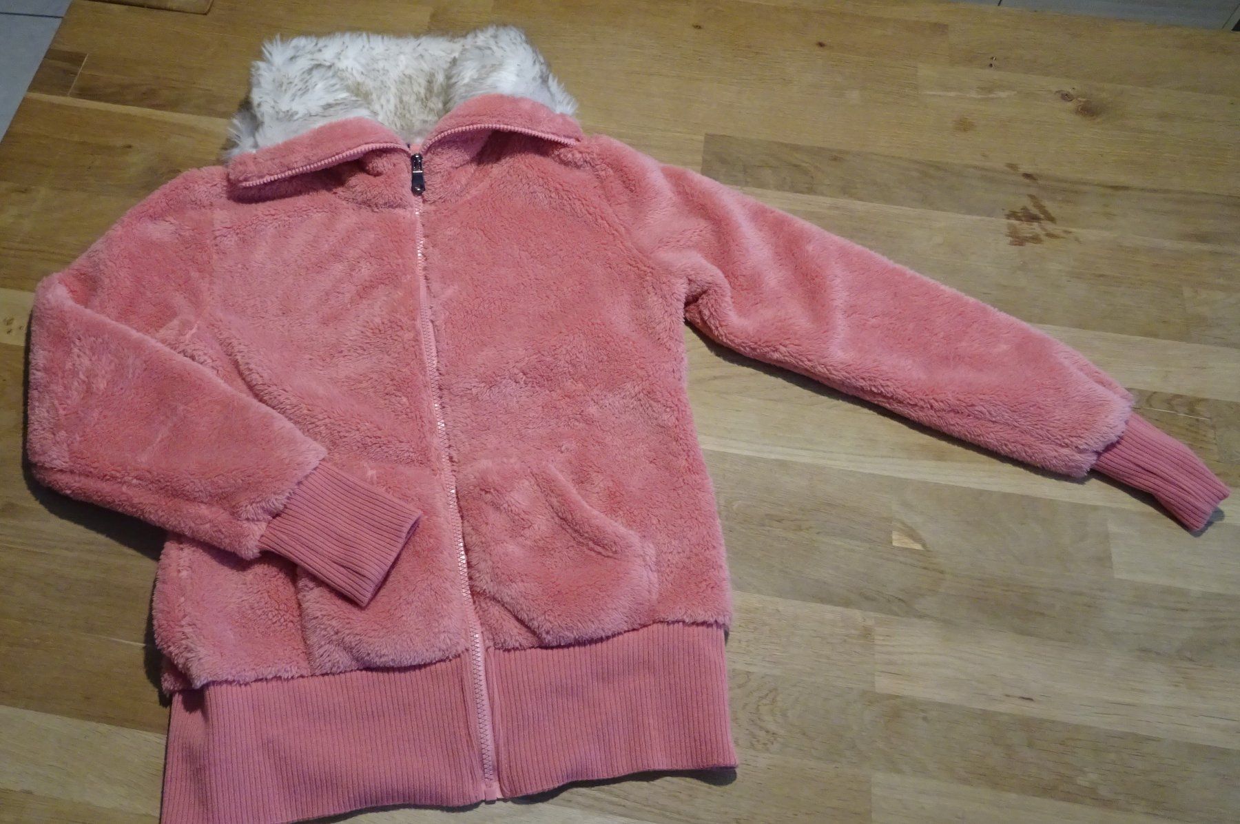 Giacche: kuschelige Sweatjacke Gr. M – Usato da Urtenen-Schönbühl venduto da Lari1