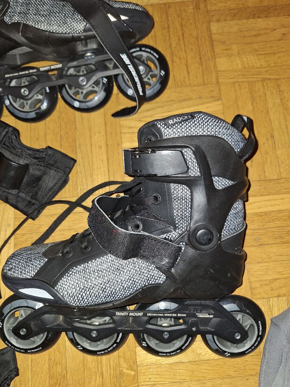 Pattini in linea & Pattini a rotelle: Inlineskates zum verkaufen – Usato da Filzbach venduto da delijas 2