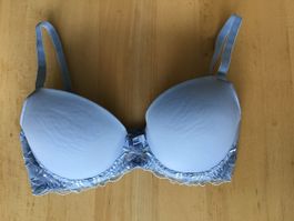 Soutien-gorge bleu clair, taille 75B, parfait pour l'été!