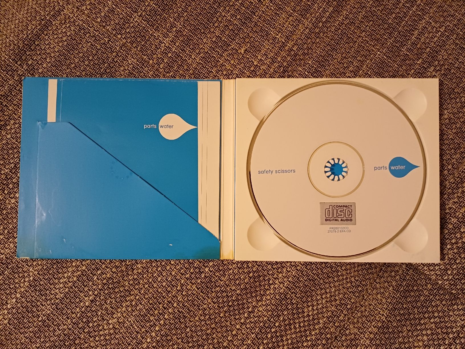 CD: Safety Scissors "Parts water" CD – Usato da Begnins venduto da Drastic-Sound 2