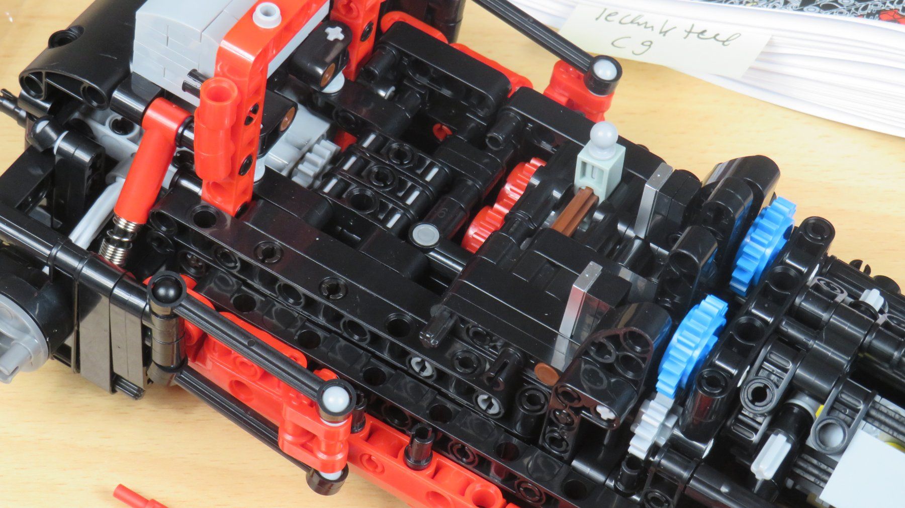 Kit di costruzioni: REOBRIX-11038-Retro Formel 1 Auto-Technikmodel – Nuovo (secondo la descrizione) da Arboldswil venduto da Lubber 4