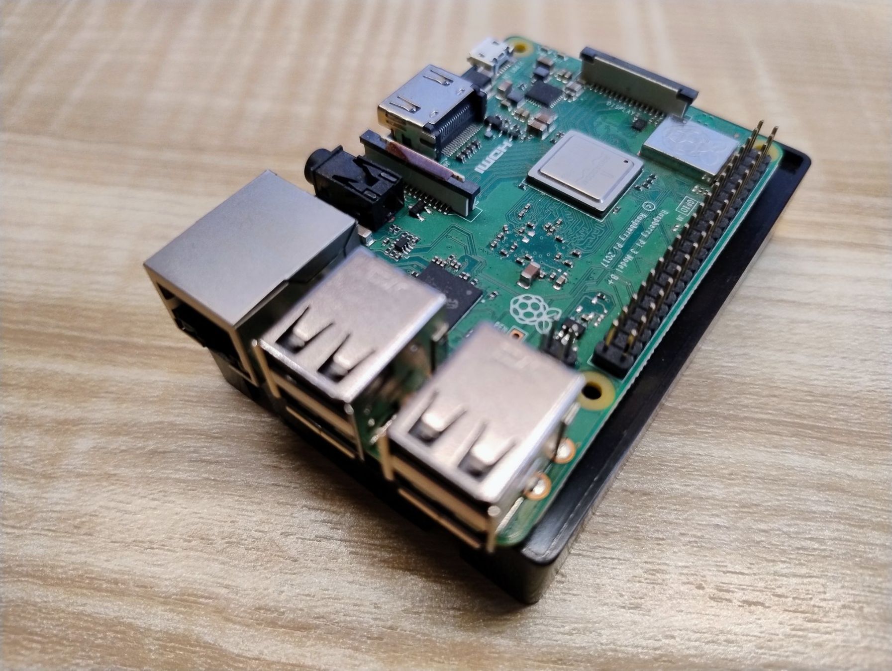 Raspberry Pi PCs: Raspberry Pi 3 Model B+ (original) – Gebraucht aus Beckenried von SCHEMA79 2