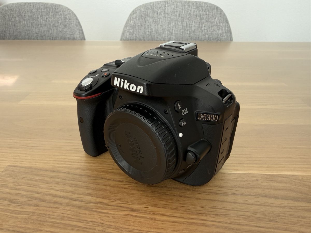 Nikon Appareil photo: Nikon D5300 + Objectif 35-108mm – D'occasion à Sugiez par AlexG_22
