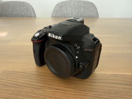 Nikon D5300 + Objectif 18-105mm