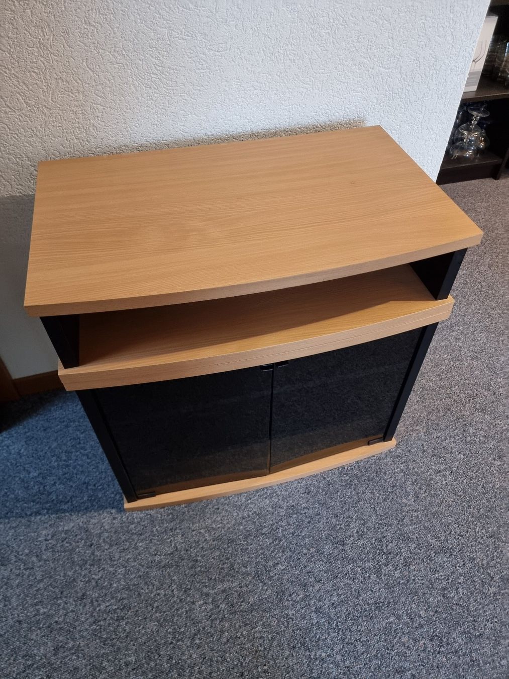 TV Möbel: Fernsehmöbel mit 2 Glastüren – Gebraucht aus Reigoldswil von Rueschelrutscher 3