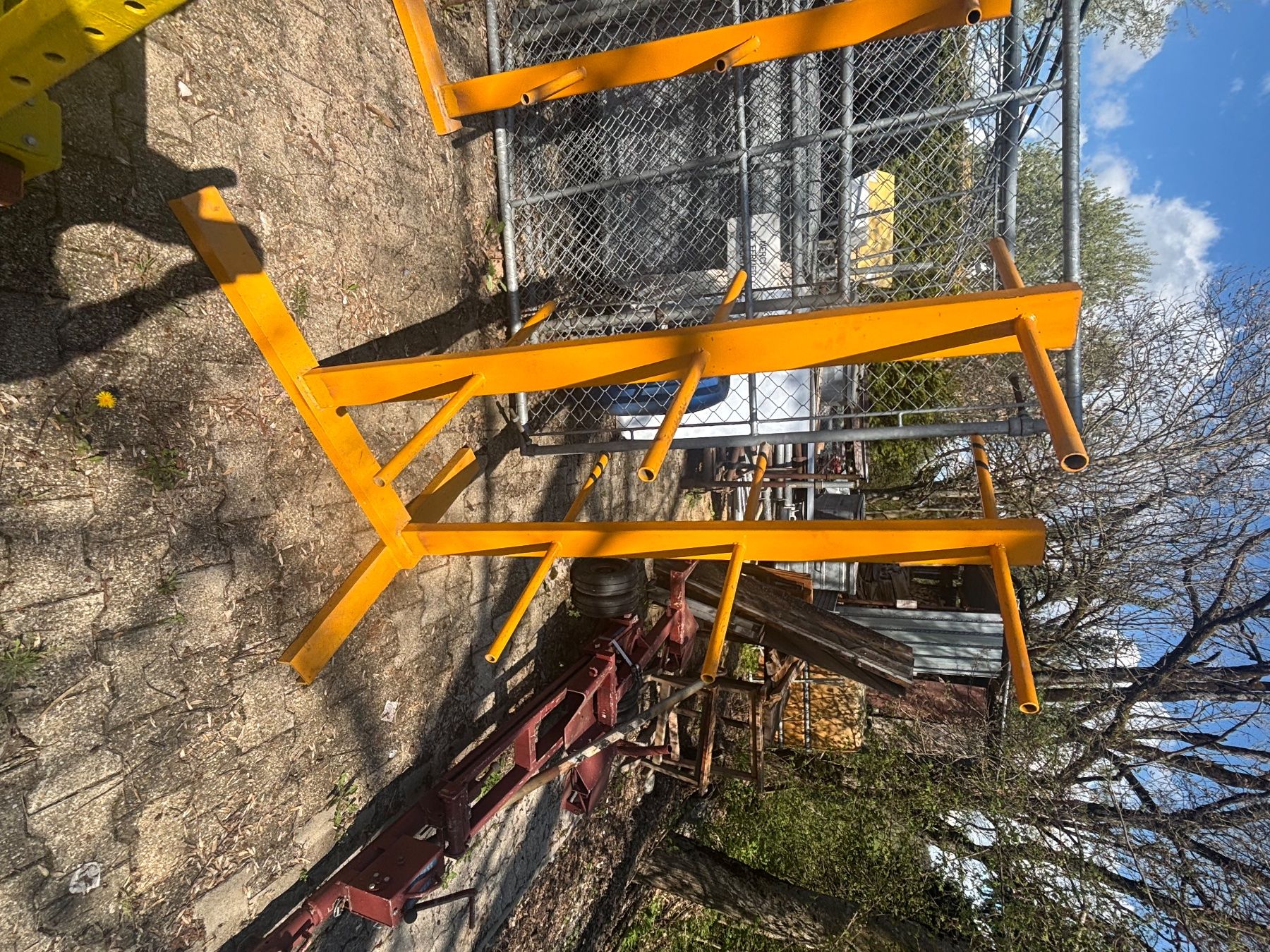 Pallets: 2 portes ferraille / tuyau – Usato da Montreux venduto da elo_c6bf