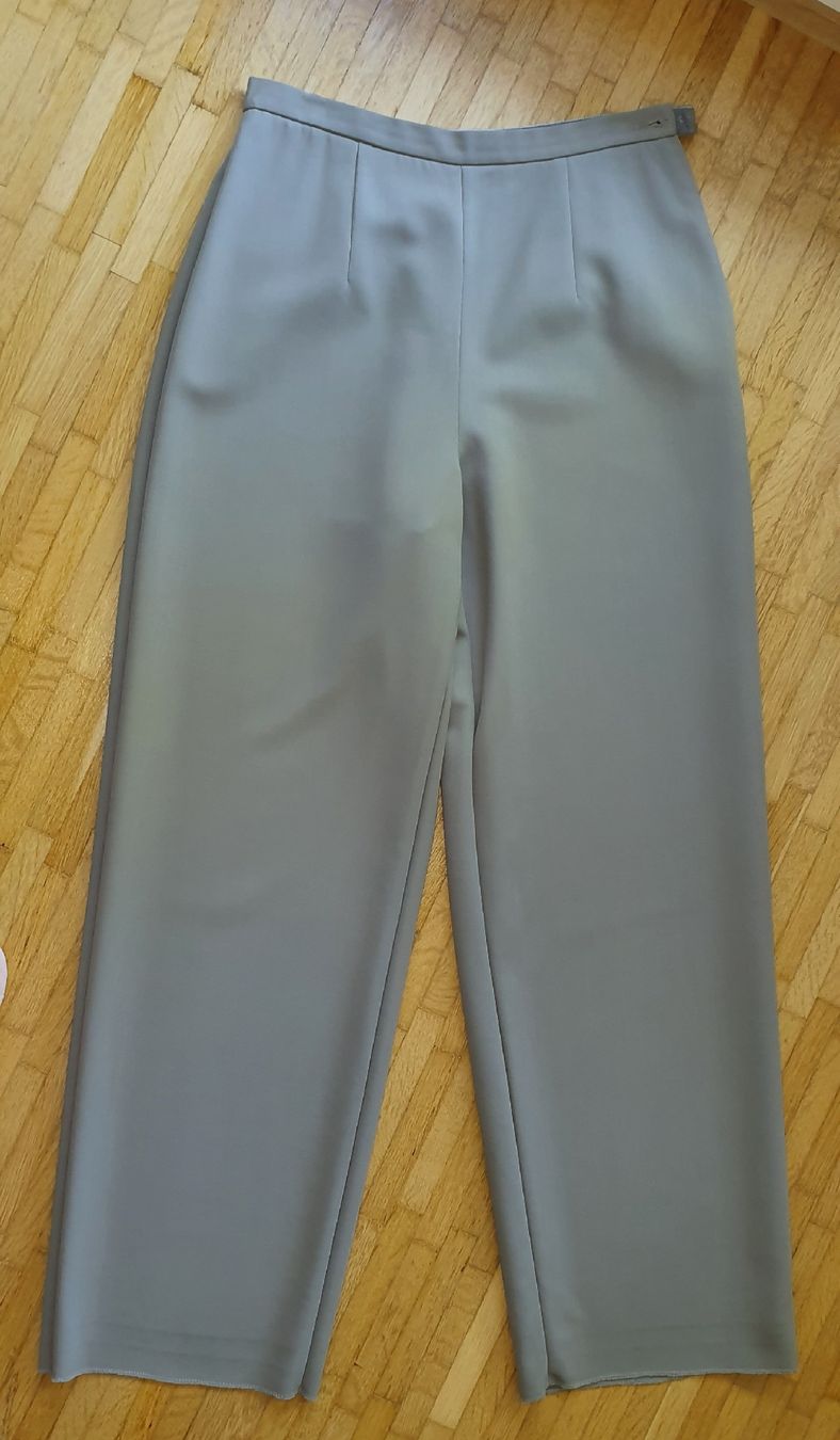 Armani Pantaloni: Giorgio Armani Hose – Usato da Basel venduto da Kristal4