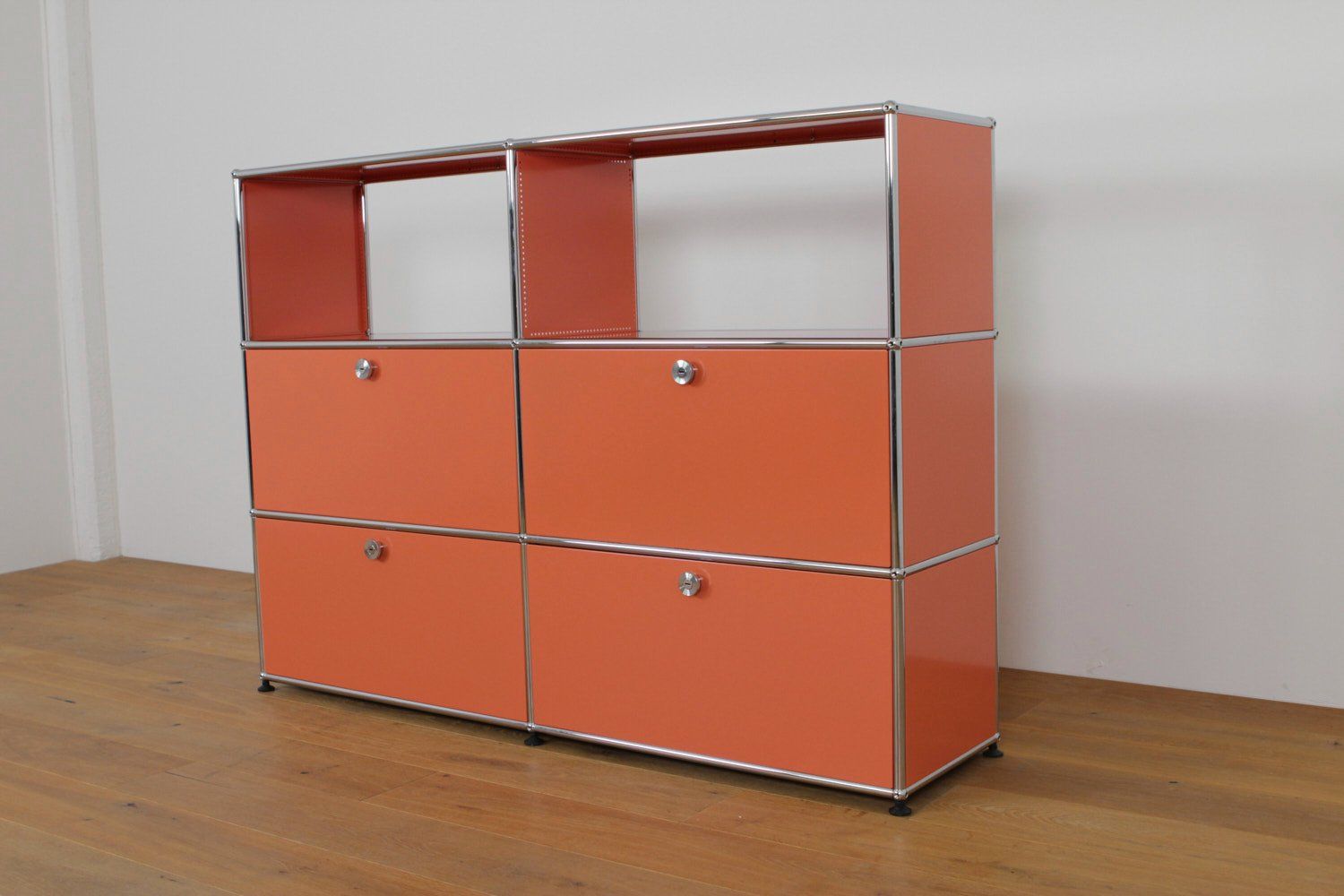 USM Scaffali: USM Haller Highboard // UPCYCLED // NEUE FARBEN – Nuovo (secondo la descrizione) da Affoltern am Albis venduto da StudioStandard 1