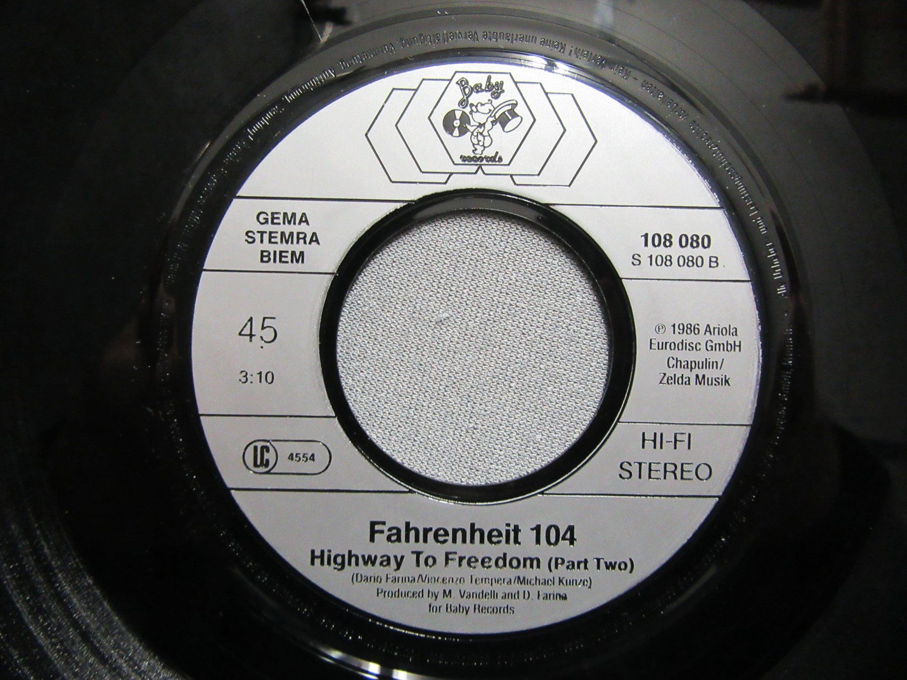 Dischi in vinile: Fahrenheit 104 - Highway To Freedom - Single ab CHF 2.00 – Usato da Auenstein venduto da Padabimbim 2