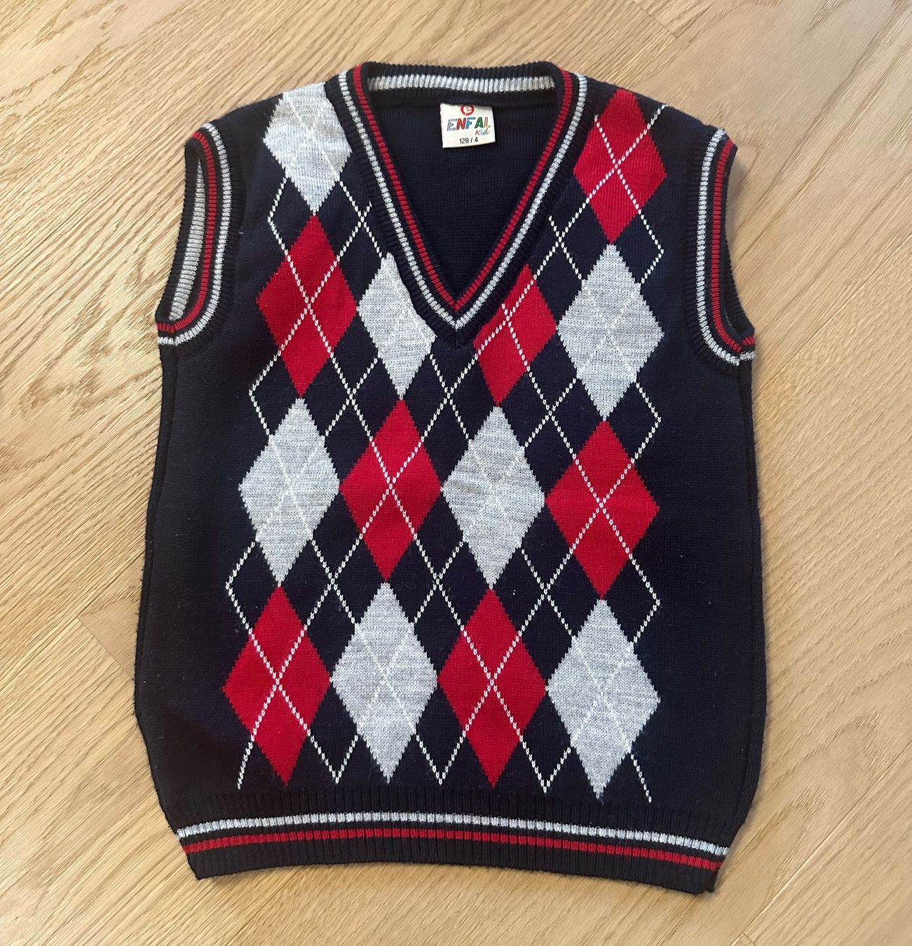 Maglioni & Felpe: Pullover Gr.128 – Usato da Zürich venduto da Bastet6
