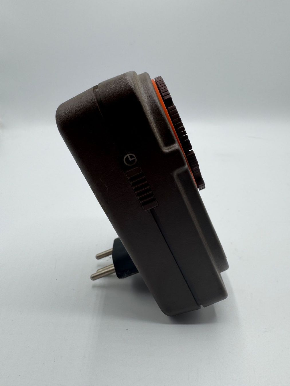 Interrupteurs: Diehl Timer Typ 863 Schaltuhr mit Stecker – D'occasion à Sachseln par BONATI01 1