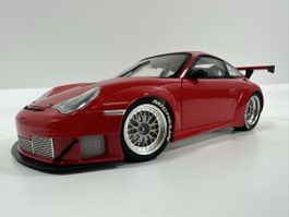 Porsche 911 (996) GT3 RSR 1:18, rot, MINICHAMPS