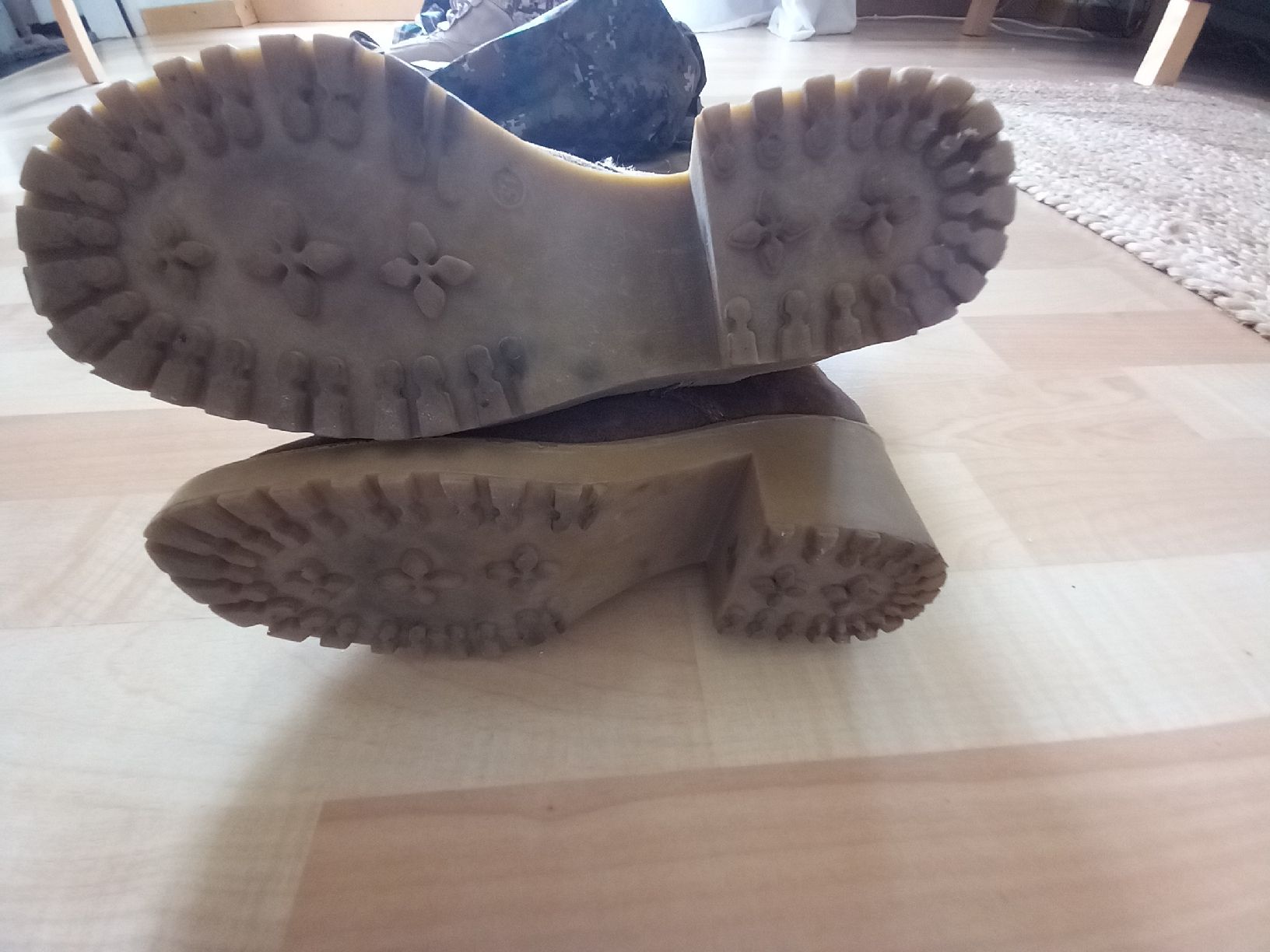 Scarpe da donna: Wildleder- Stiefel, echt, 37, beige – Usato da Wanzwil venduto da lonelybeachhouse 3