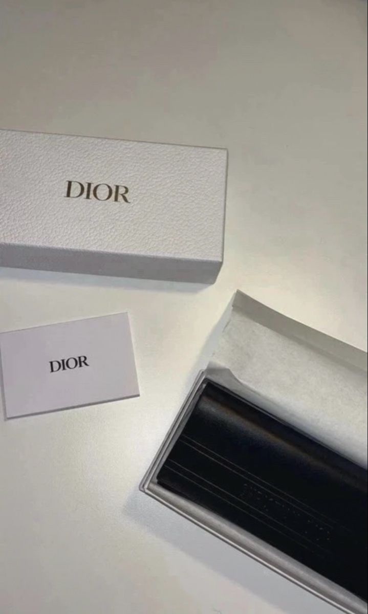 Lunettes & Verres: Dior Sonnenbrille – Neuf avec emballage d'origine à Bennau par chi_cqb5 4