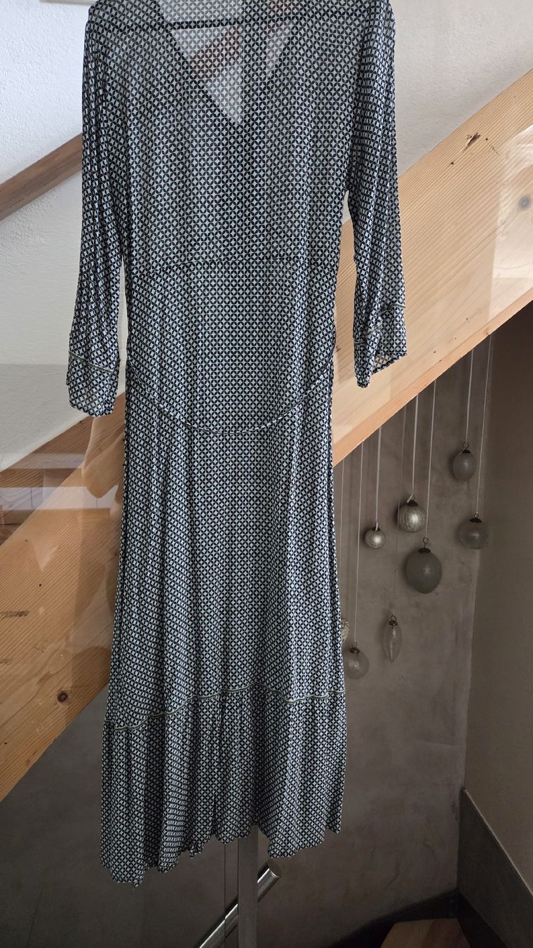 Nile Vestiti: Kleid Nile gemustert mit Knopfleiste  – Usato da Winterthur venduto da sandi99 1
