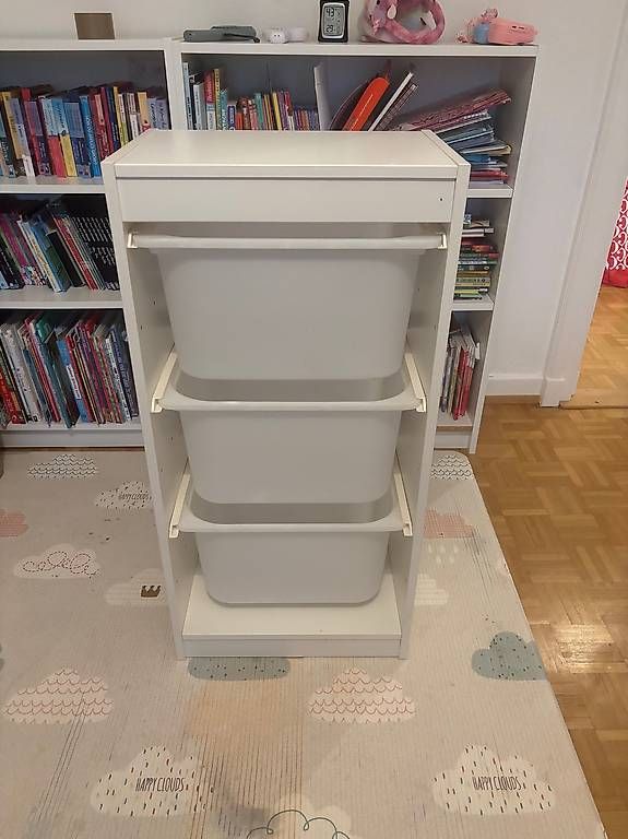 Scaffali: IKEA Toy Storage Unit  – Usato da Genève venduto da dcl_7j5w