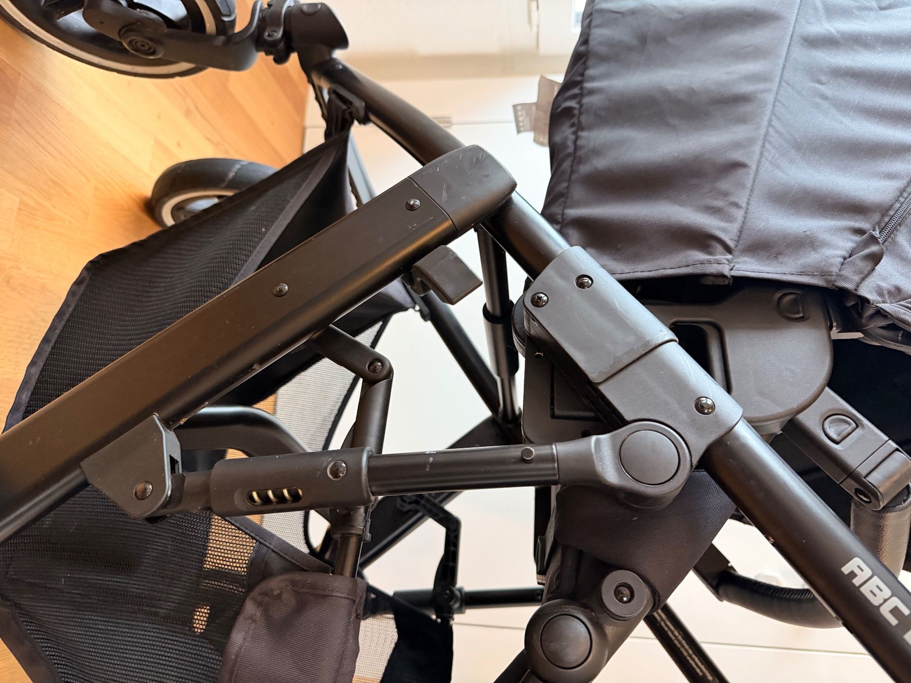 ABC Design Kinderwagen: Salsa Air 4 Kinderwagen schwarz – Gebraucht aus Horgen von mad_j7bz 7