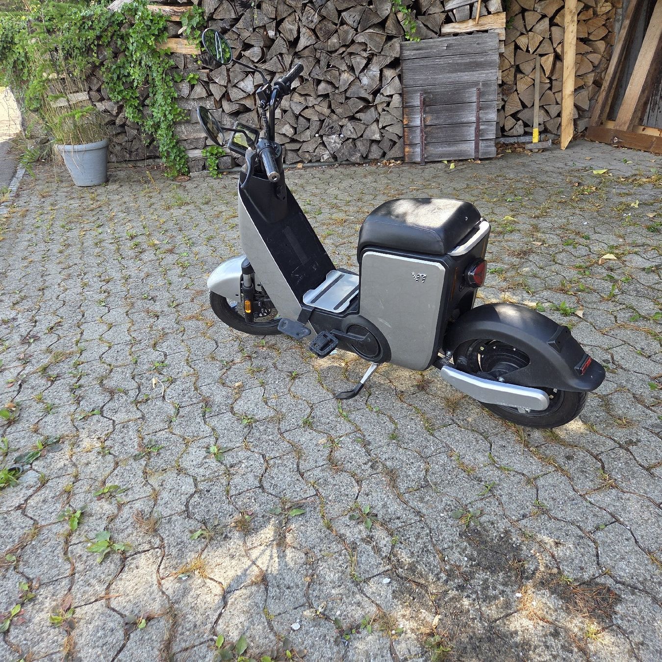 Veicoli elettrici: E. Roller mit Kadegerät – Usato da Unterwasser venduto da guido90