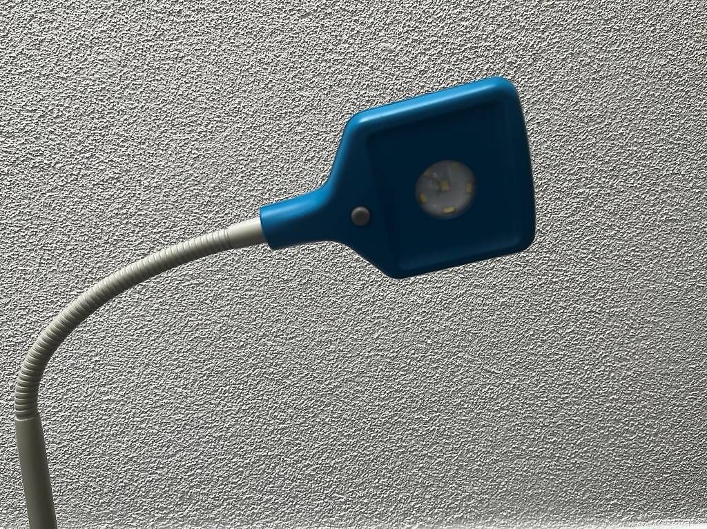 Lampen: LED Schreibtisch-/Nachttischlampe "Marvel" – Gebraucht aus Steffisburg von Dolphin012 1