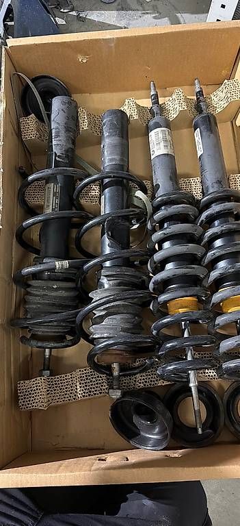 Tutti pezzi di ricambio auto: Bmw e93 Original Fahrwerk  – Usato da Arbon venduto da dor_69vv
