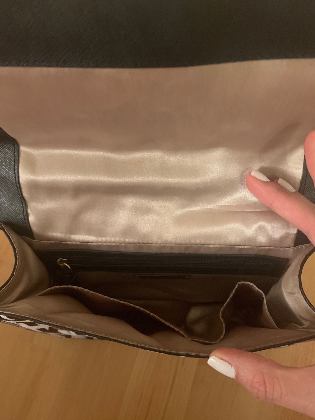 DKNY Taschen für Damen: DKNY - Umhängetasche - schwarz/weiss – Gebraucht aus Zürich von aleaalea 3