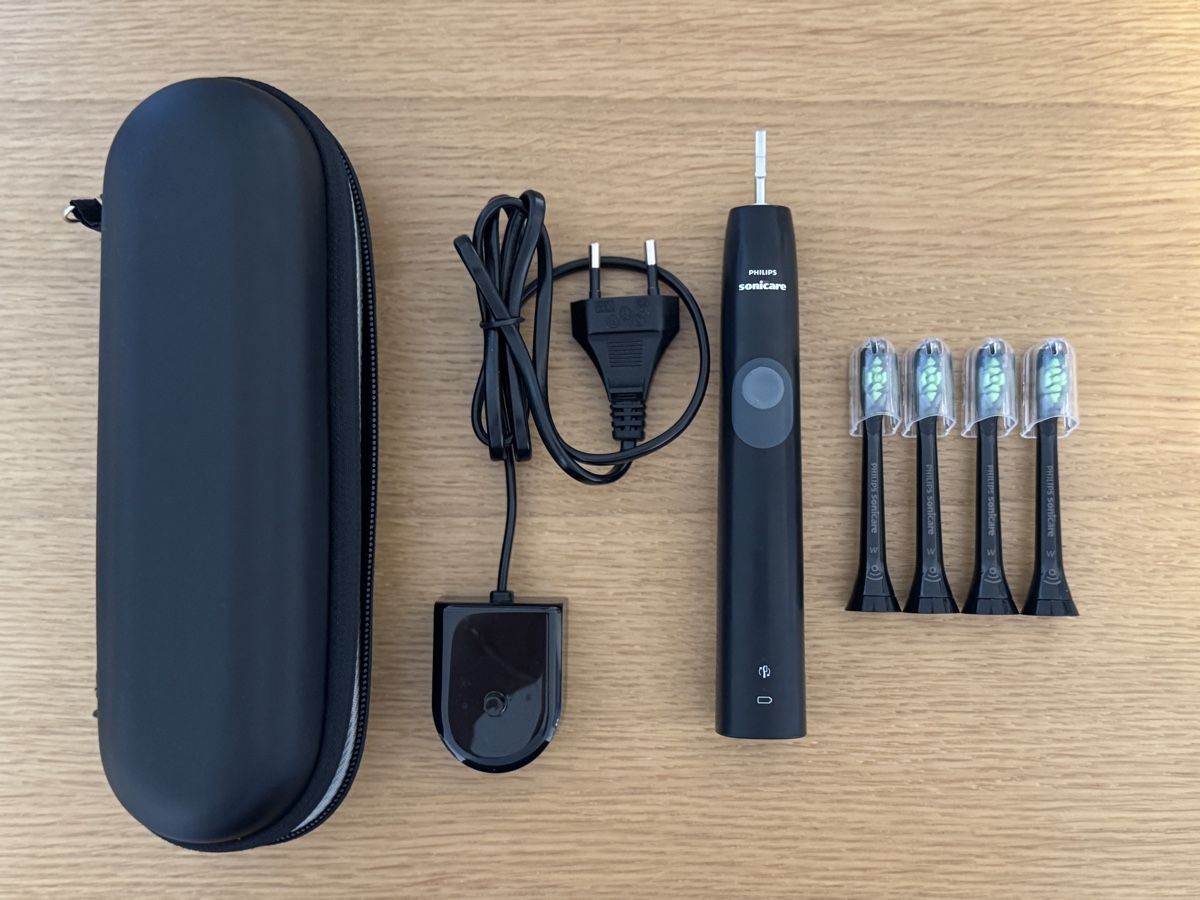 Philips Sonicare Cura dei denti: Philips Sonicare ProtectiveClean 4300, schwarz – Usato da Zürich venduto da robinhrtmann